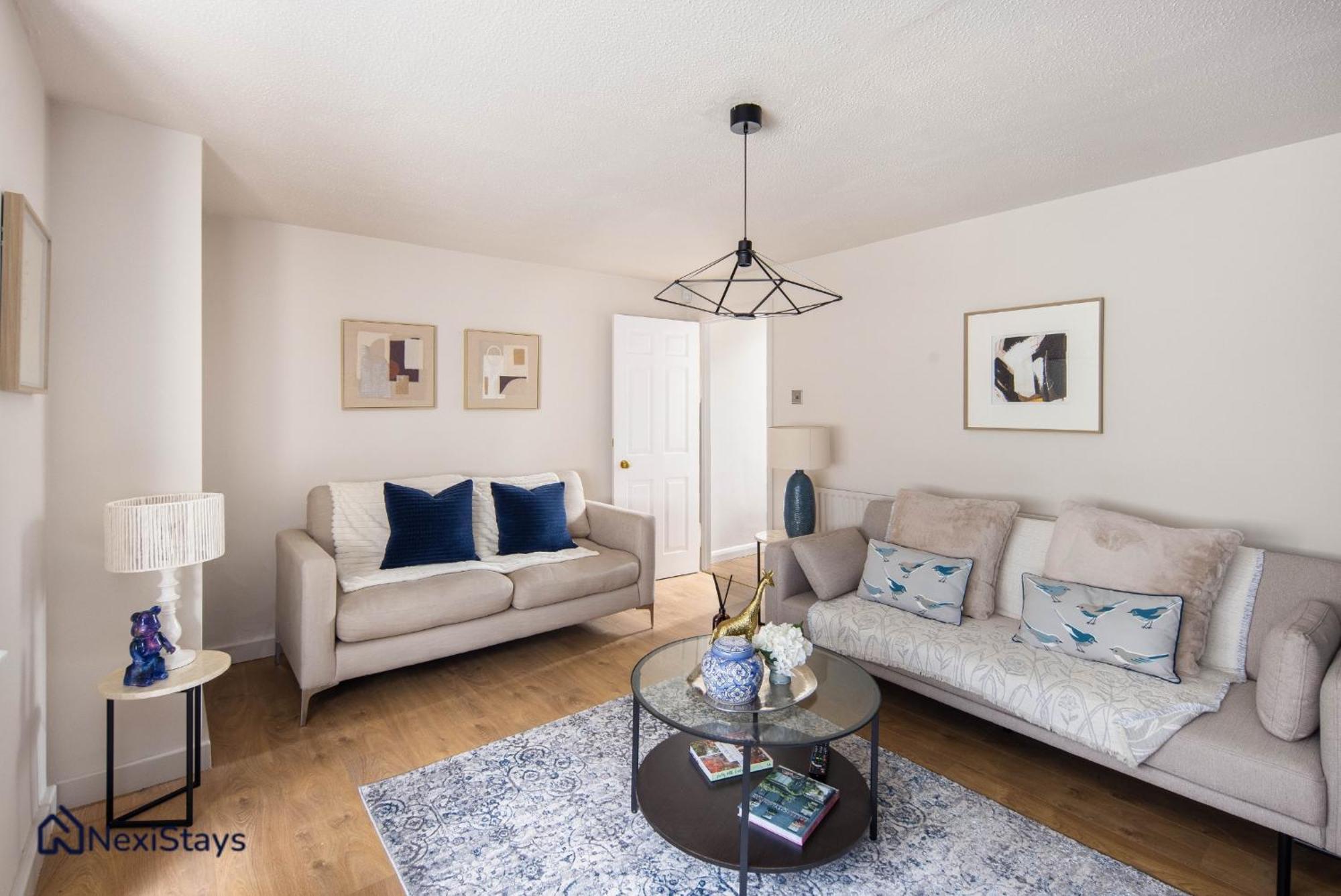 Апартаменты 10 Mins Walk To The Oval, The Kennington Retreat Лондон Экстерьер фото