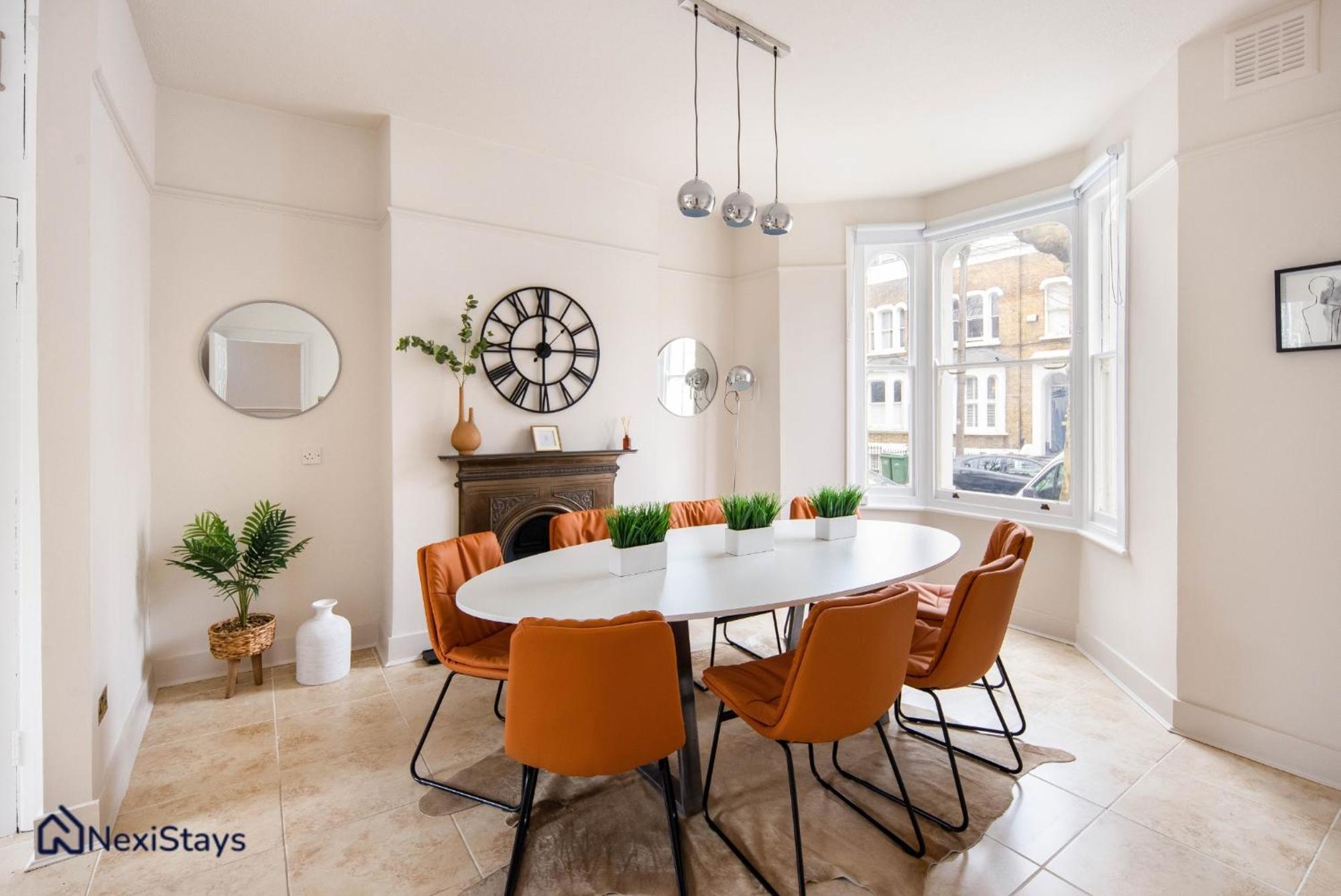 Апартаменты 10 Mins Walk To The Oval, The Kennington Retreat Лондон Экстерьер фото