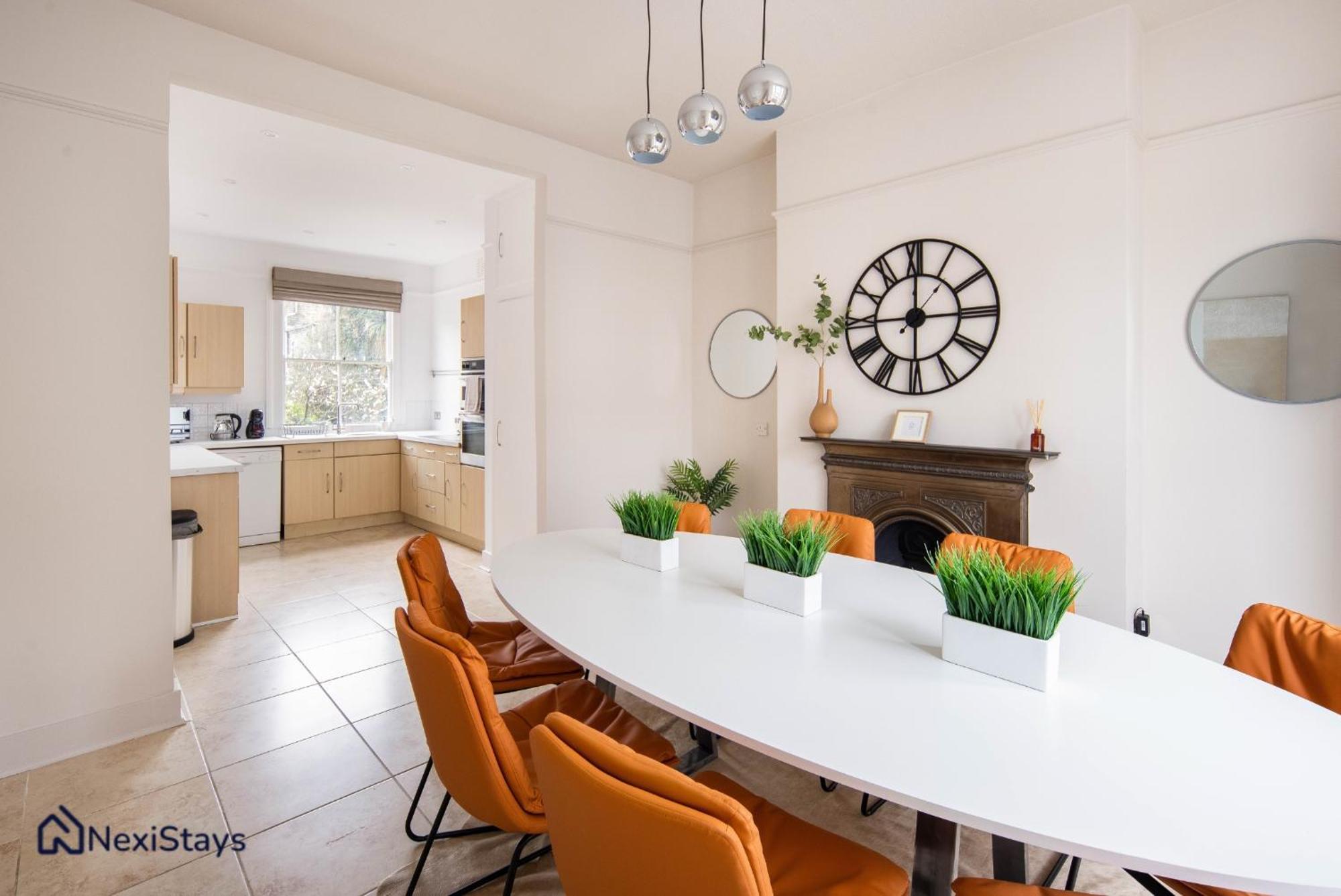 Апартаменты 10 Mins Walk To The Oval, The Kennington Retreat Лондон Экстерьер фото