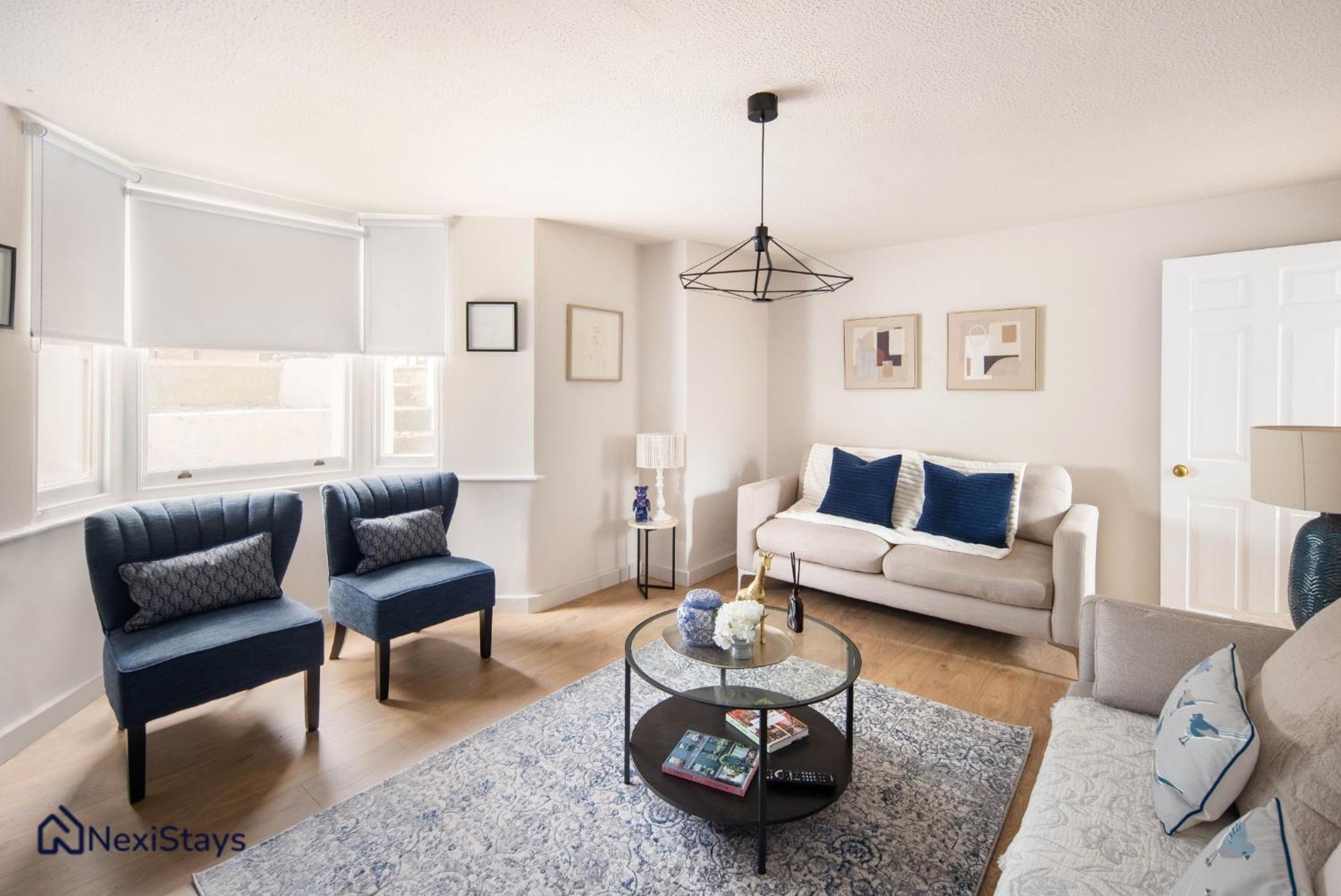 Апартаменты 10 Mins Walk To The Oval, The Kennington Retreat Лондон Экстерьер фото