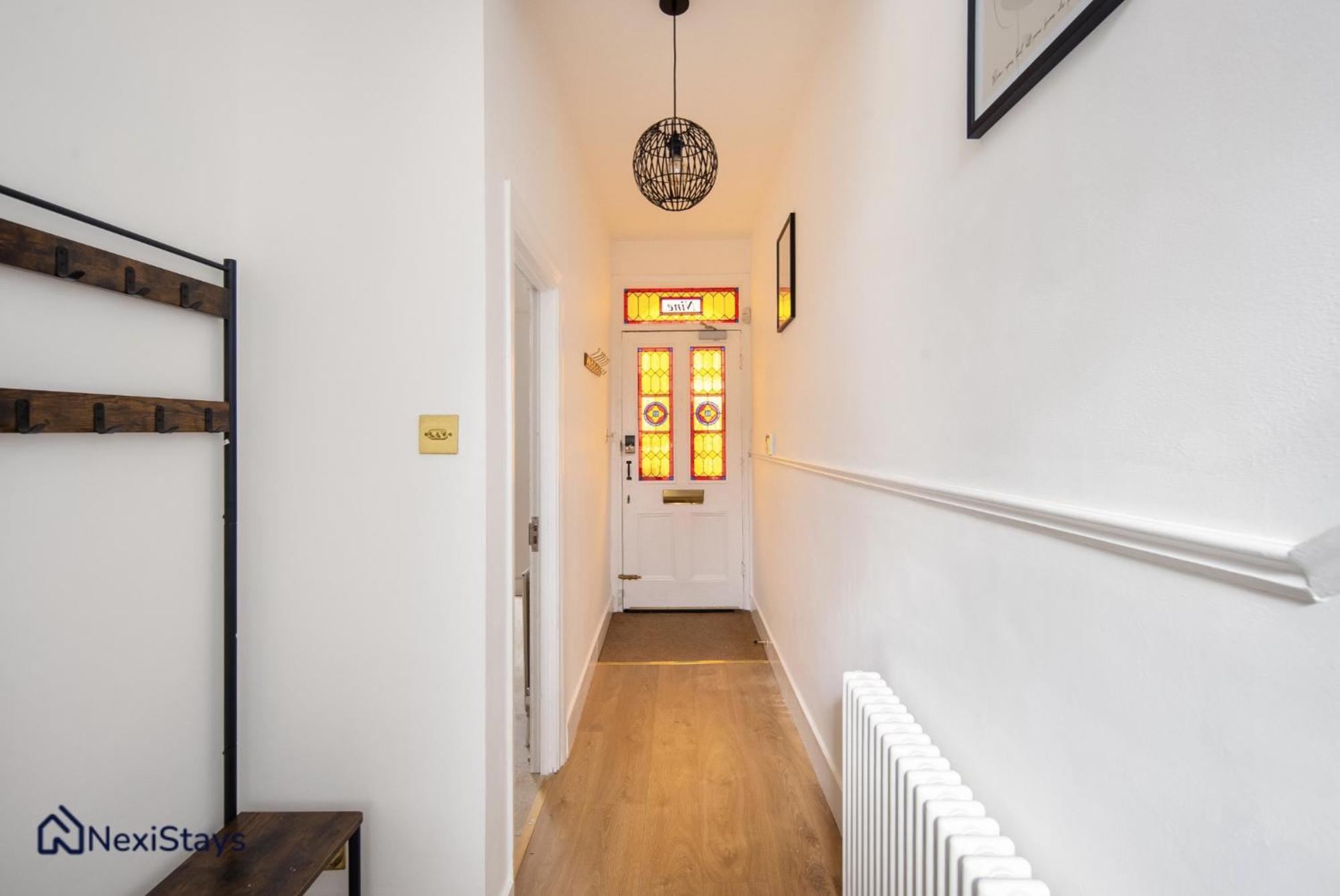 Апартаменты 10 Mins Walk To The Oval, The Kennington Retreat Лондон Экстерьер фото